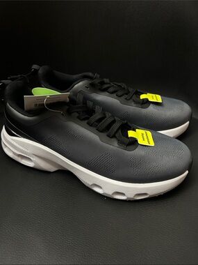 NWT 🆕 Athletic Works Women’s Athletic Sneakers with White Sole - Memory Foam